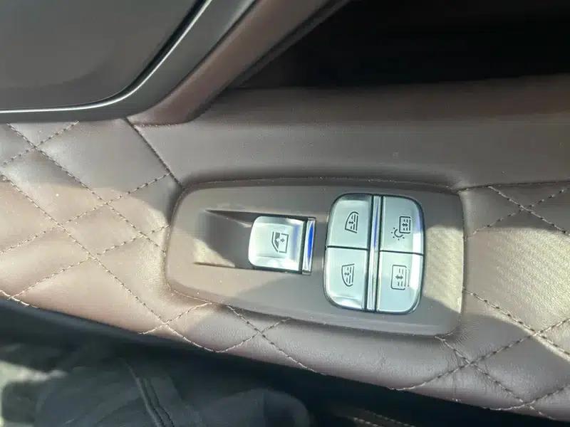 2019 BMW 7 Series 740Li Luxury Package — миниатюра 9