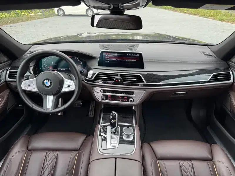 2021 BMW 7 Series 730Li M Sport Package — миниатюра 11