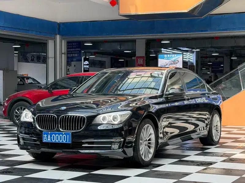 BMW 7 Series 2014 730Li Luxury Edition — миниатюра 1