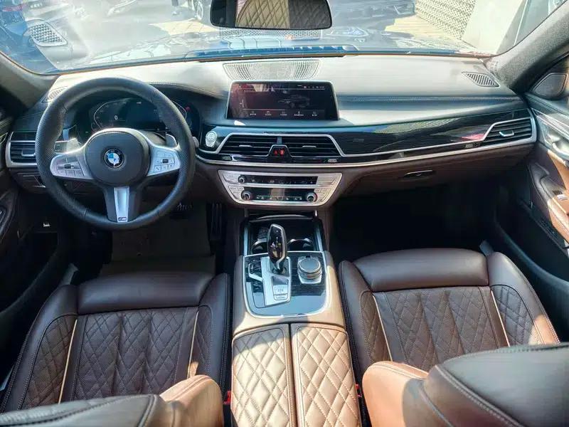 2021 BMW 7 Series 740Li Leading Edition M Sport Package — миниатюра 12