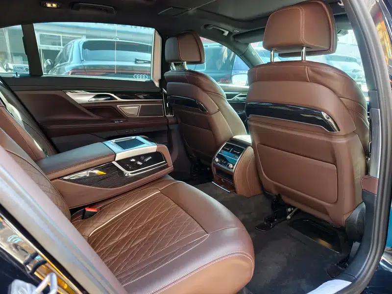 2021 BMW 7 Series 740Li Leading Edition M Sport Package — миниатюра 21