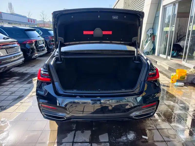 2021 BMW 7 Series 740Li Leading Edition M Sport Package — миниатюра 22