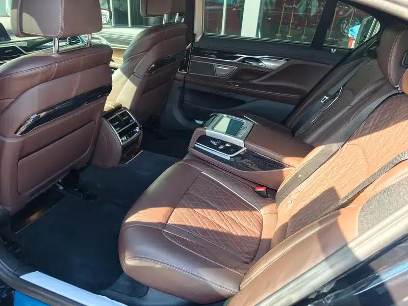 2021 BMW 7 Series 740Li Leading Edition M Sport Package — миниатюра 23