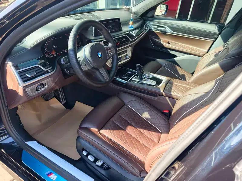 2021 BMW 7 Series 740Li Leading Edition M Sport Package — миниатюра 26