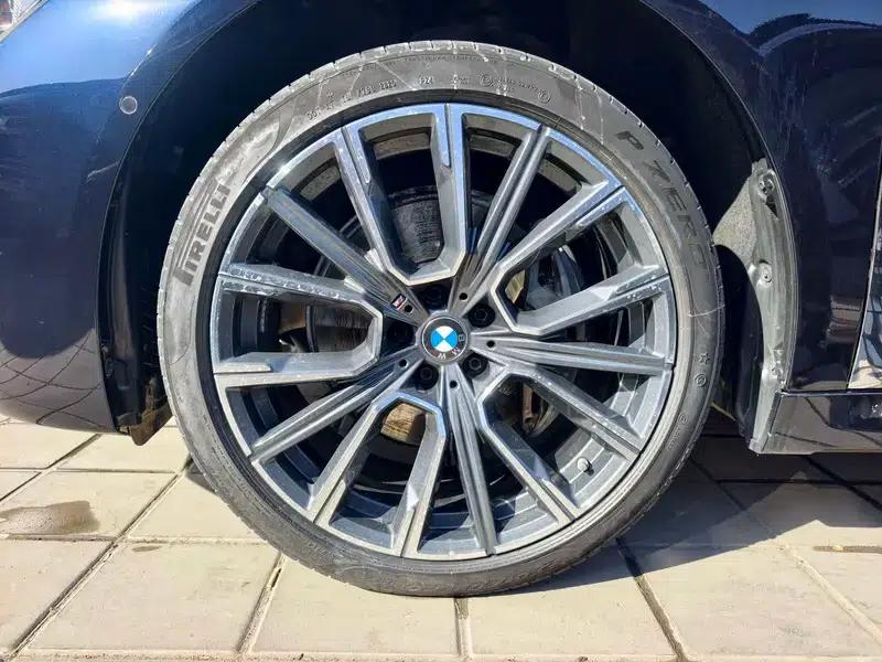 2021 BMW 7 Series 740Li Leading Edition M Sport Package — миниатюра 9