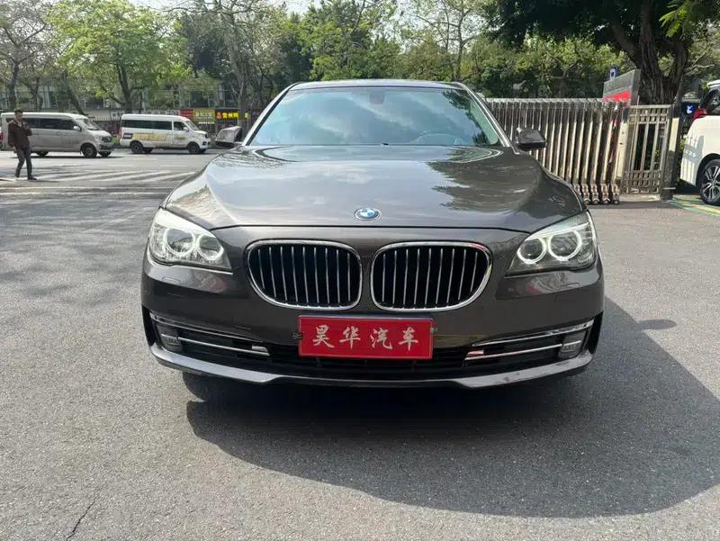 BMW 7 Series 2014 730Li Luxury Edition — миниатюра 2