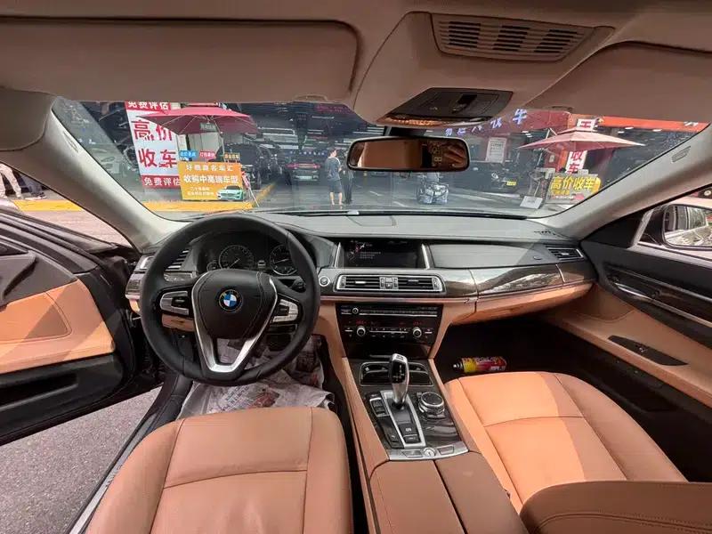 BMW 7 Series 2014 730Li Luxury Edition — миниатюра 15