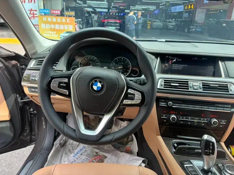 BMW 7 Series 2014 730Li Luxury Edition — миниатюра 18