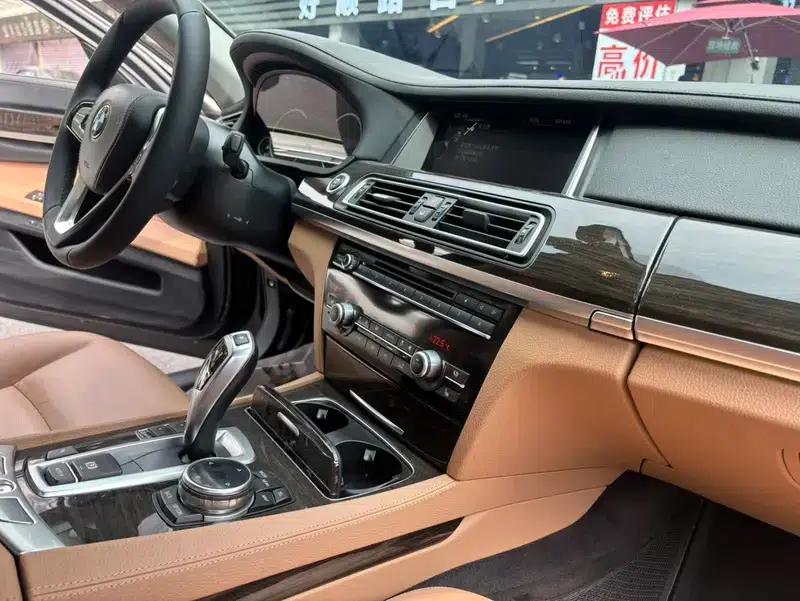 BMW 7 Series 2014 730Li Luxury Edition — миниатюра 19