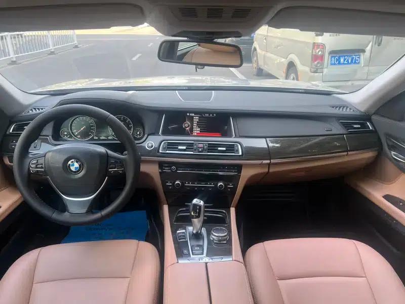 BMW 7 Series 2014 730Li Luxury Edition — миниатюра 7
