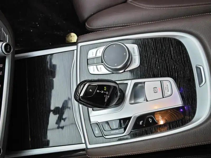 2018 BMW 7 Series 730Li Leading Edition M Sport Package — миниатюра 17