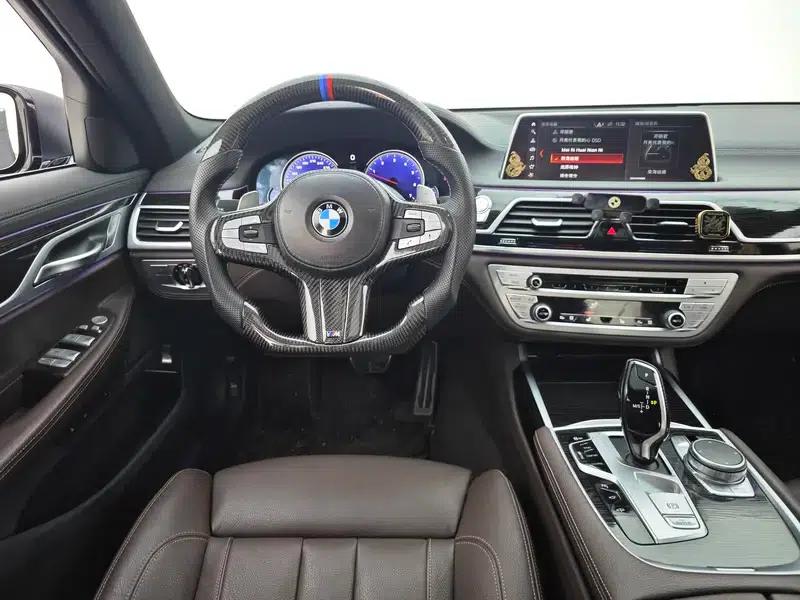 2018 BMW 7 Series 730Li Leading Edition M Sport Package — миниатюра 18