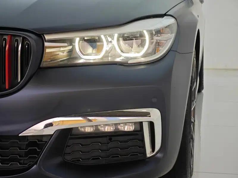 2018 BMW 7 Series 730Li Leading Edition M Sport Package — миниатюра 10