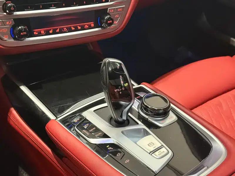 2019 BMW 7 Series 750Li xDrive V8 Luxury Package — миниатюра 13