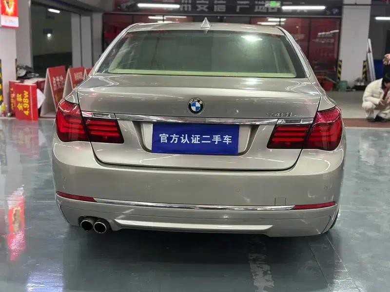 BMW 7 Series 2013 730Li Leading Edition — миниатюра 5