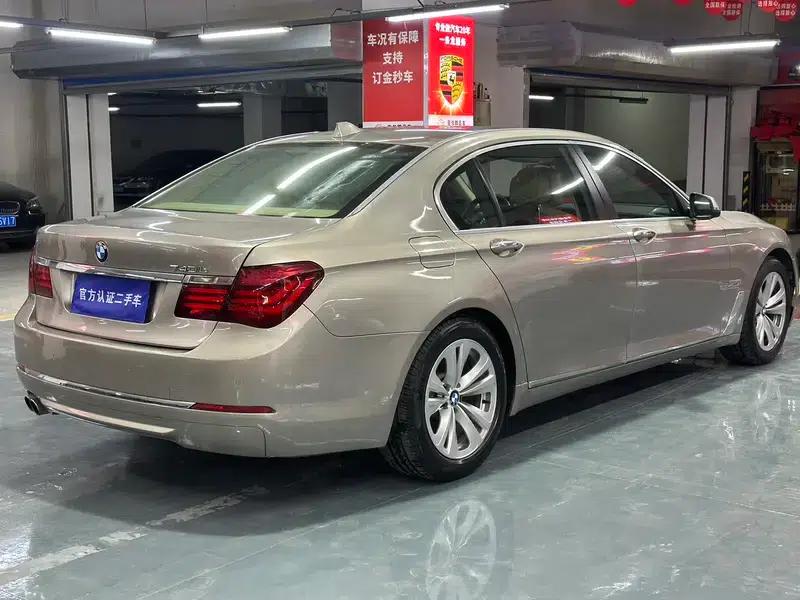 BMW 7 Series 2013 730Li Leading Edition — миниатюра 6