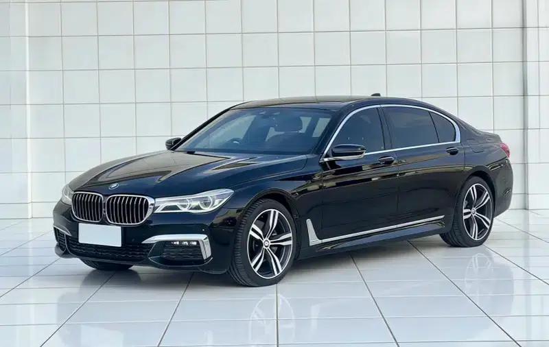 2018 BMW 7 Series 740Li xDrive Luxury M Sport Package — миниатюра 1