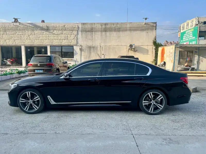 2018 BMW 7 Series 740Li xDrive Luxury M Sport Package — миниатюра 4