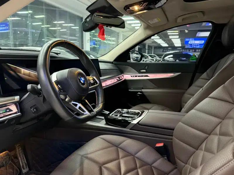 2023 BMW 7 Series 735Li Luxury Package — миниатюра 8