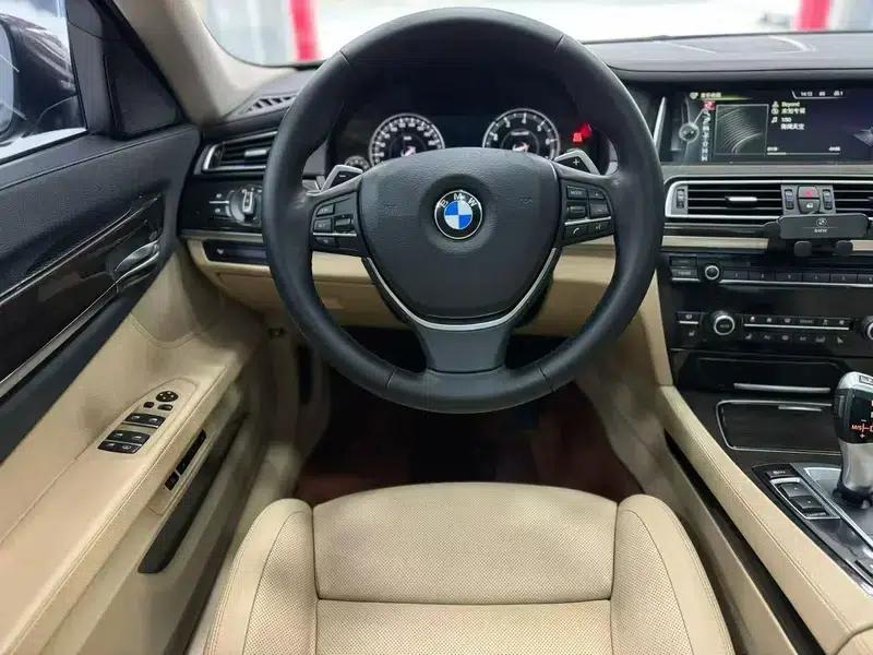 2013 BMW 7 Series 740Li Leading Edition — миниатюра 7
