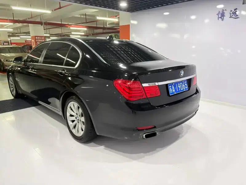 2011 BMW 7 Series 740Li Standard Edition — миниатюра 5