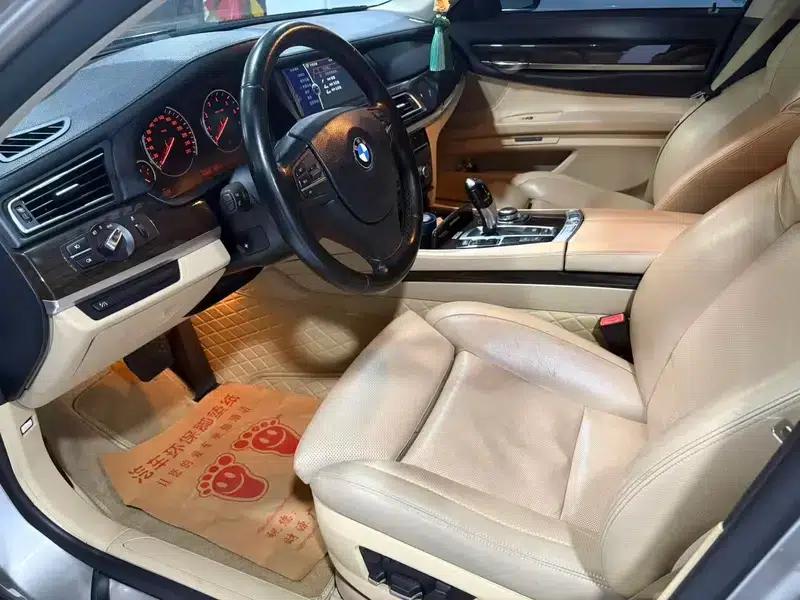 2011 BMW 7 Series 740Li Standard Edition — миниатюра 10