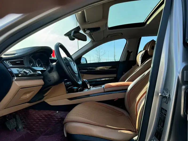 BMW 7 Series 2009 740Li Leading Edition — миниатюра 20