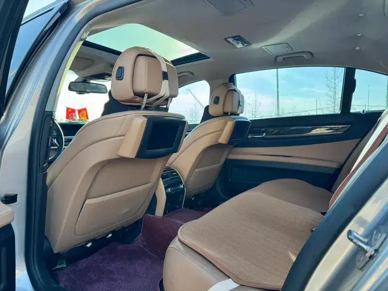 BMW 7 Series 2009 740Li Leading Edition — миниатюра 22