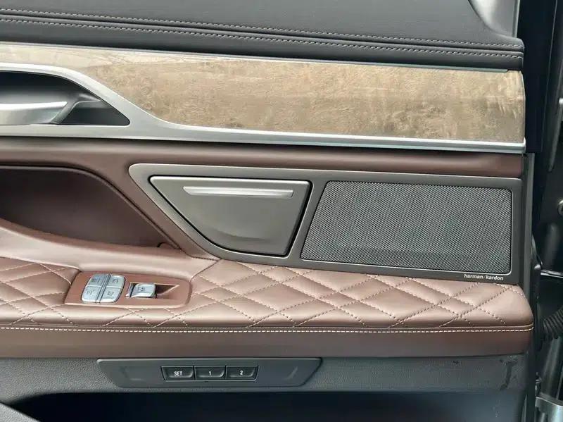 2019 BMW 7 Series 740Li Luxury Package — миниатюра 6