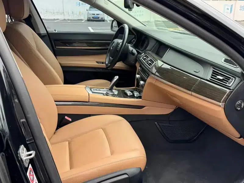 BMW 7 Series 2014 730Li Luxury Edition — миниатюра 12