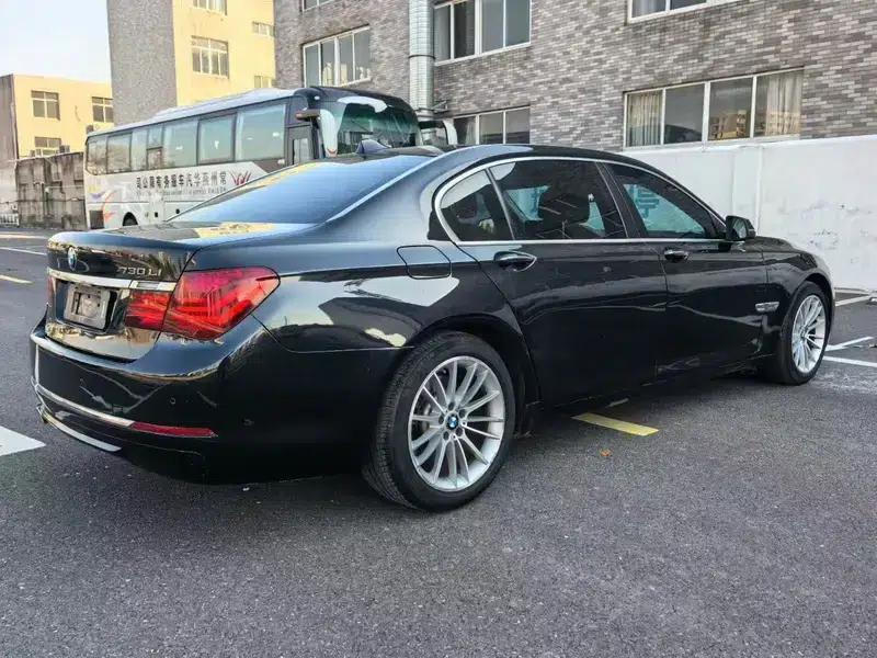 BMW 7 Series 2014 730Li Luxury Edition — миниатюра 6