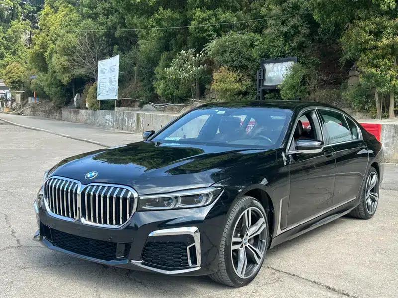 2018 BMW 7 Series 740Li Leading Edition M Sport Package — миниатюра 1