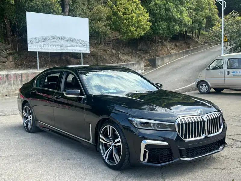 2018 BMW 7 Series 740Li Leading Edition M Sport Package — миниатюра 3