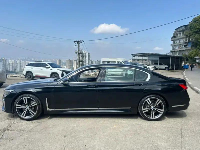 2018 BMW 7 Series 740Li Leading Edition M Sport Package — миниатюра 4