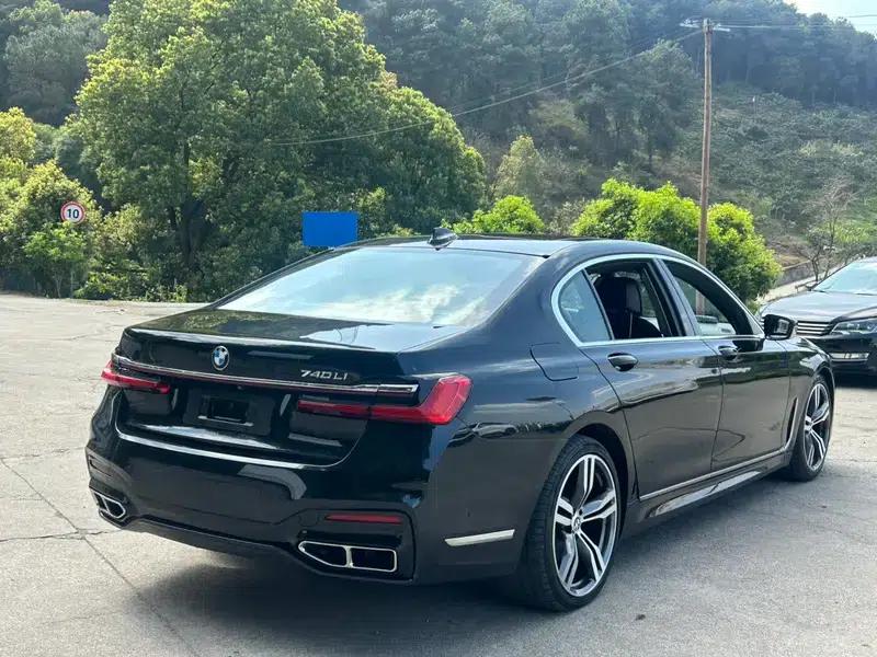 2018 BMW 7 Series 740Li Leading Edition M Sport Package — миниатюра 7