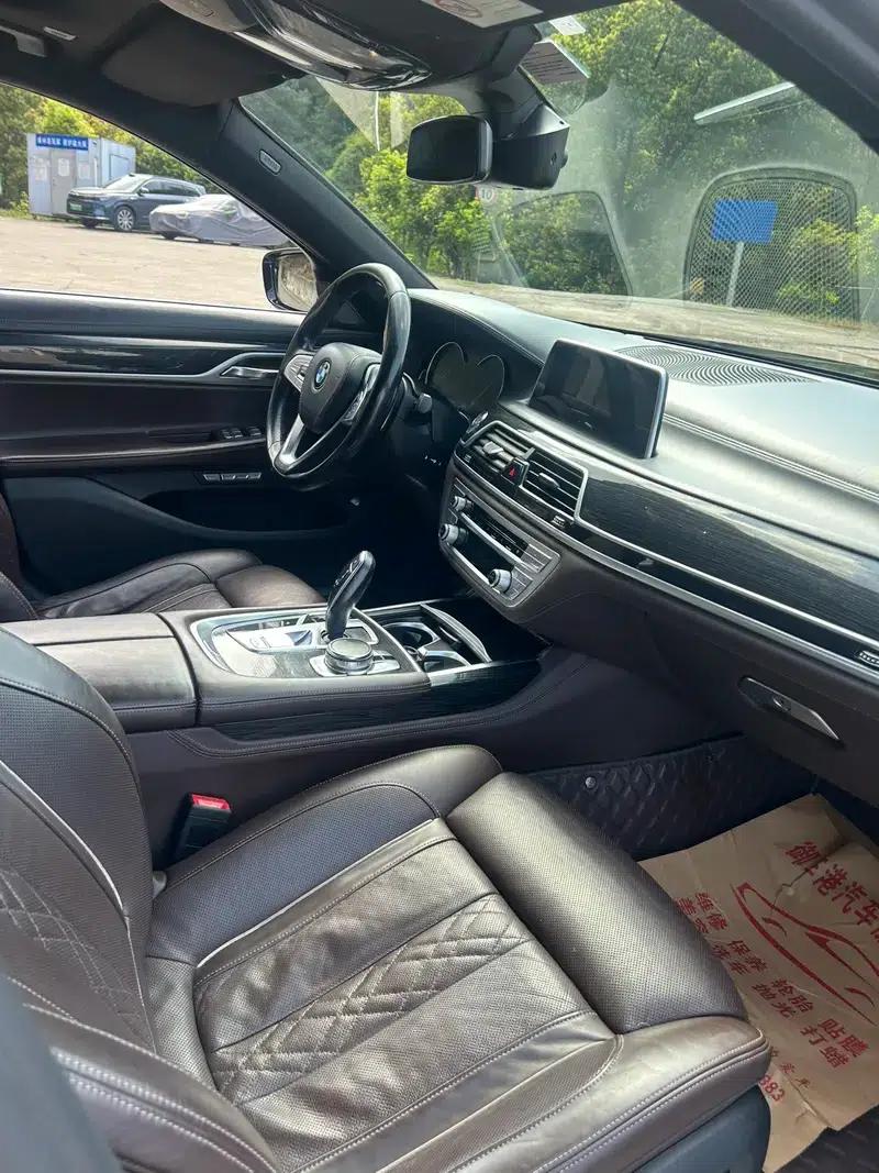 2018 BMW 7 Series 740Li Leading Edition M Sport Package — миниатюра 8