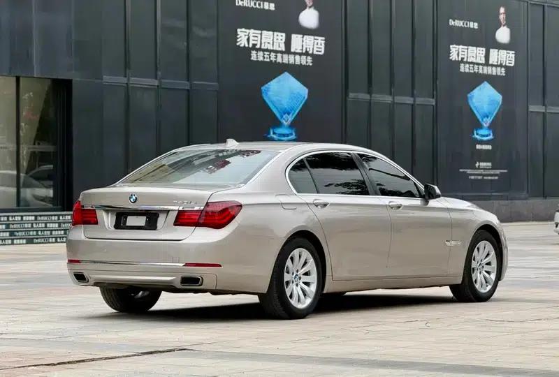 2013 BMW 7 Series 740Li Leading Edition — миниатюра 5