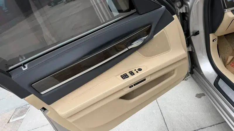 2013 BMW 7 Series 740Li Leading Edition — миниатюра 7