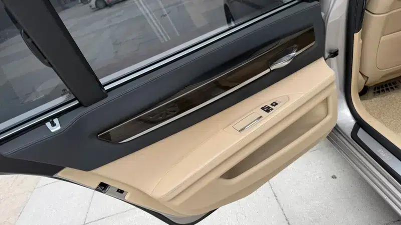 2013 BMW 7 Series 740Li Leading Edition — миниатюра 8