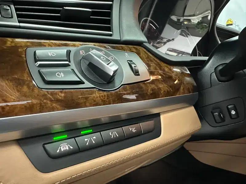 2013 BMW 7 Series 760Li — миниатюра 12