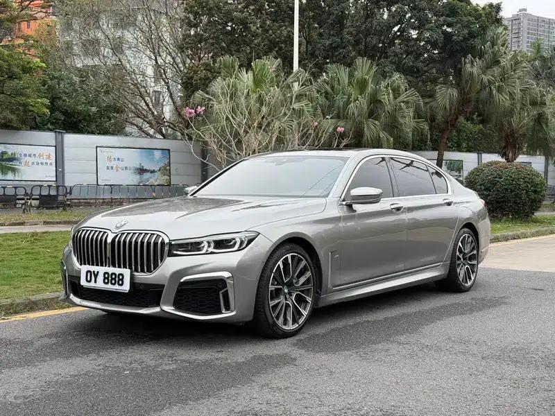 2019 BMW 7 Series Facelift 740Li Leading Edition M Sport Package — миниатюра 1