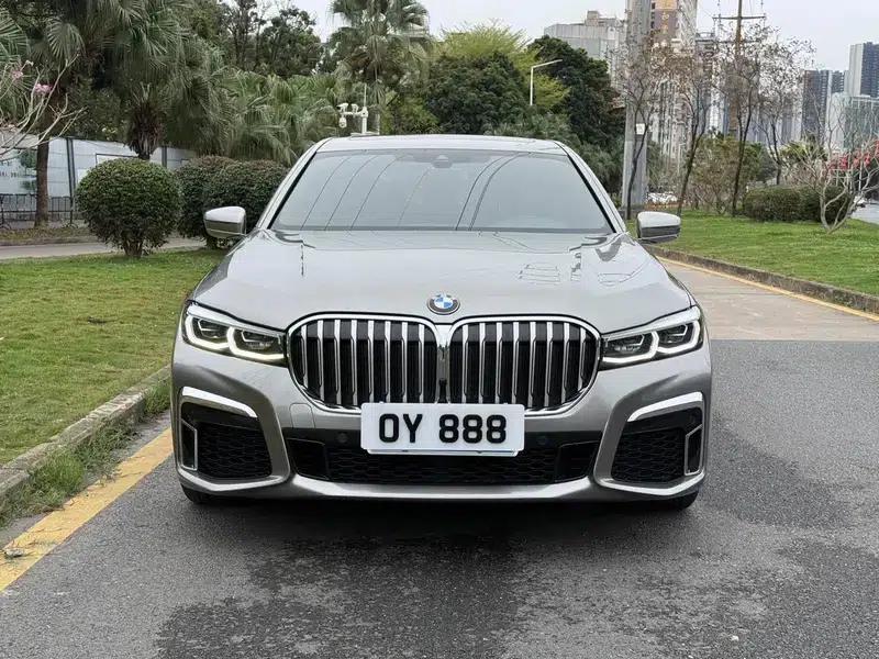 2019 BMW 7 Series Facelift 740Li Leading Edition M Sport Package — миниатюра 2