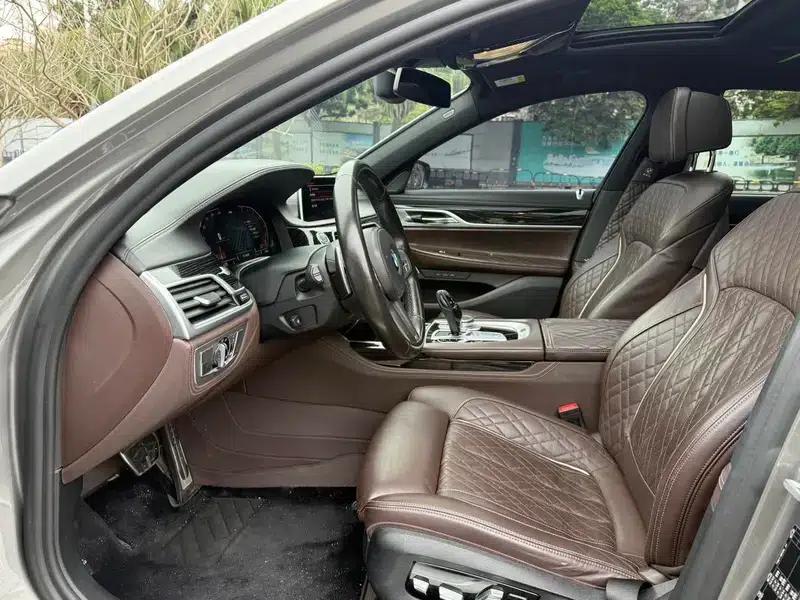 2019 BMW 7 Series Facelift 740Li Leading Edition M Sport Package — миниатюра 11