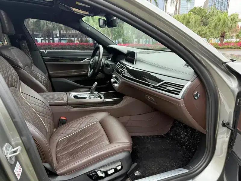 2019 BMW 7 Series Facelift 740Li Leading Edition M Sport Package — миниатюра 13