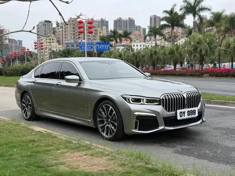 2019 BMW 7 Series Facelift 740Li Leading Edition M Sport Package — миниатюра 3