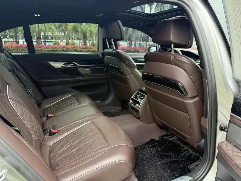 2019 BMW 7 Series Facelift 740Li Leading Edition M Sport Package — миниатюра 8