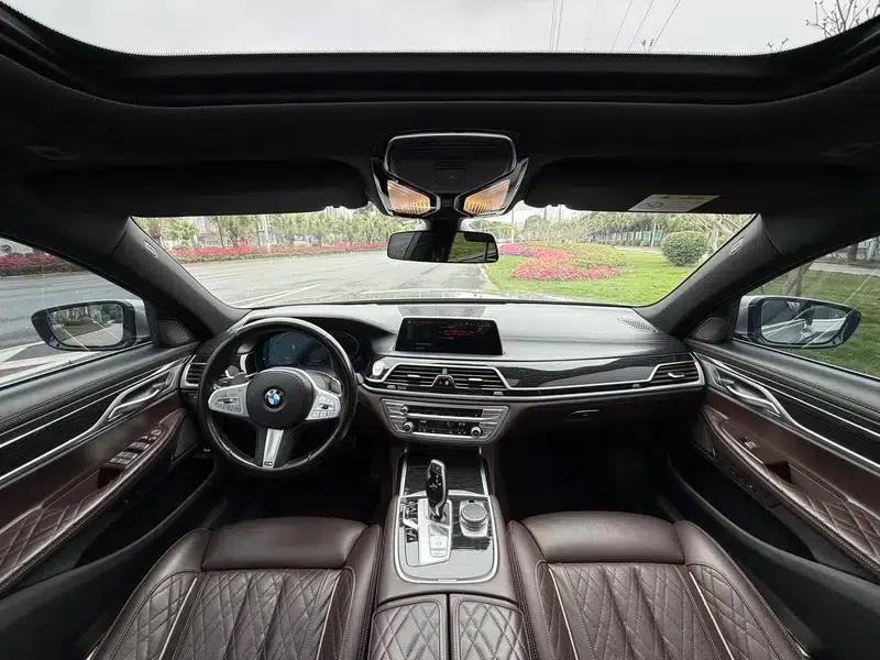 2019 BMW 7 Series Facelift 740Li Leading Edition M Sport Package — миниатюра 10