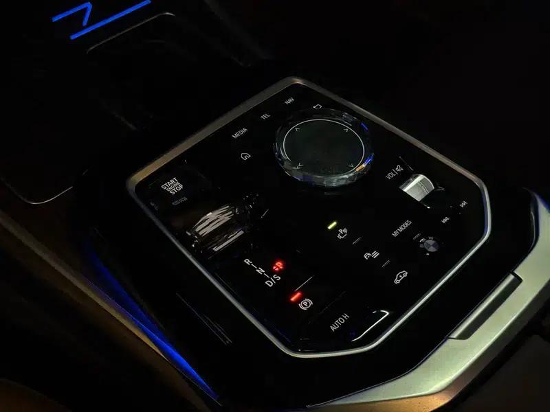 2023 BMW 7 Series 735Li M Sport Package — миниатюра 17