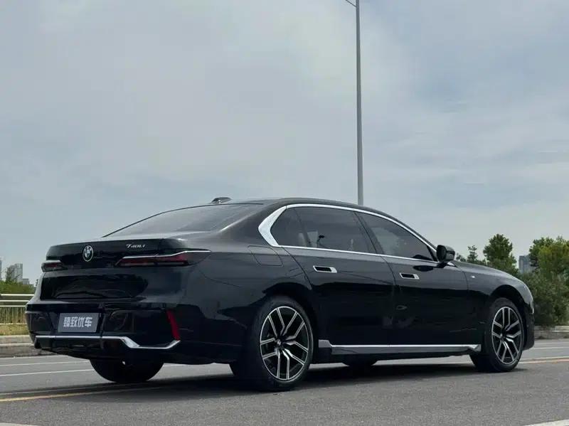 2023 BMW 7 Series 735Li M Sport Package — миниатюра 7