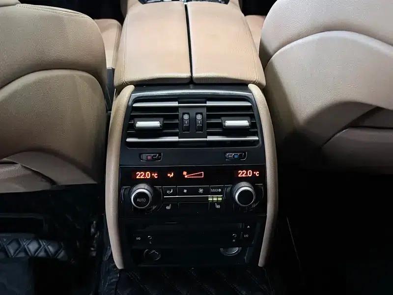 BMW 7 Series 2009 740Li Leading Edition — миниатюра 8